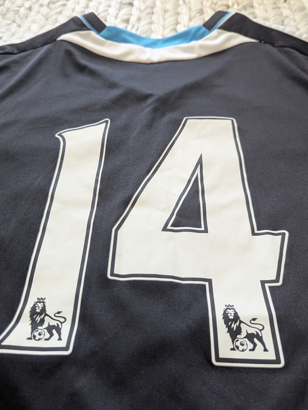 Chelsea Soccer Away Jersey 11-12 - Picture 6 of 6